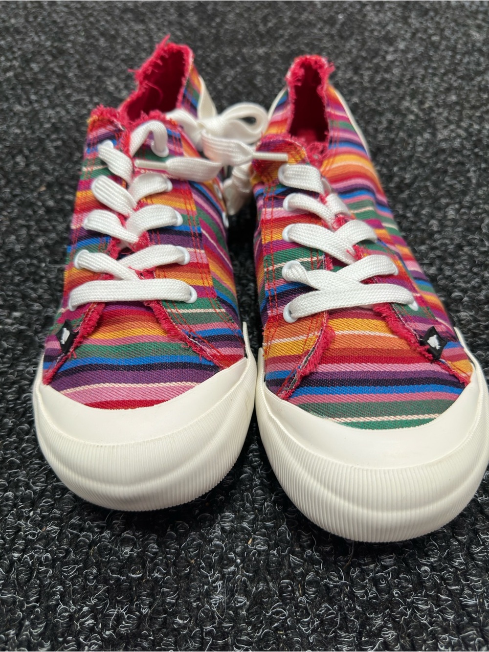 BRAND NEW Rocket Dog Jazzin Women’s rainbow colored sneaker in size 11. No box.